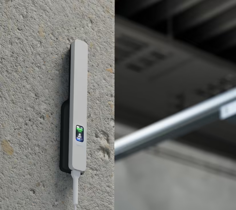 Ubiquiti U5G UniFi 5G Backup mounted on a concrete pillar with status display and Ethernet connection